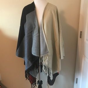 Uniqlo Wrap/Scarf/Stole in colorblock